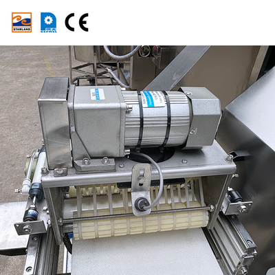 PLC 제어 된 달걀 롤 생산 라인 1.5KW 베이킹 머신용 자동 웨플 롤